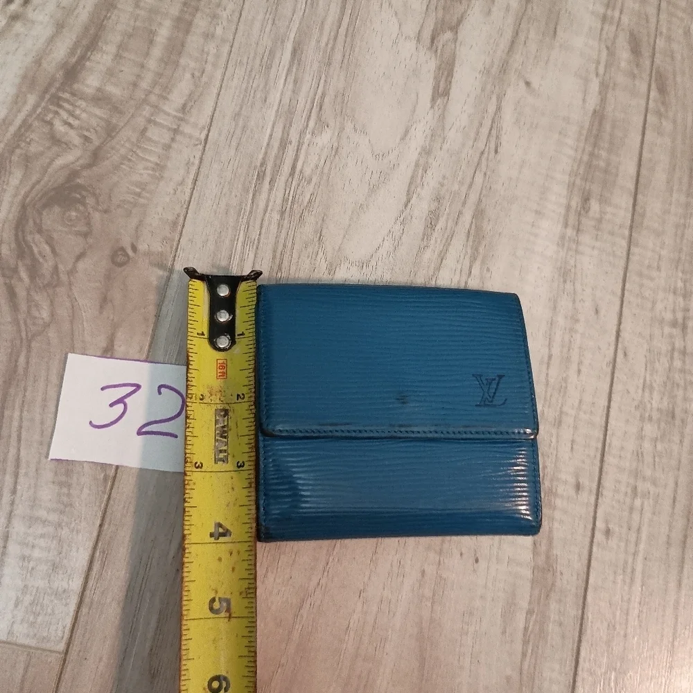 LOUIS VUITTON Elise Epi Leather Wallet Toledo Blue